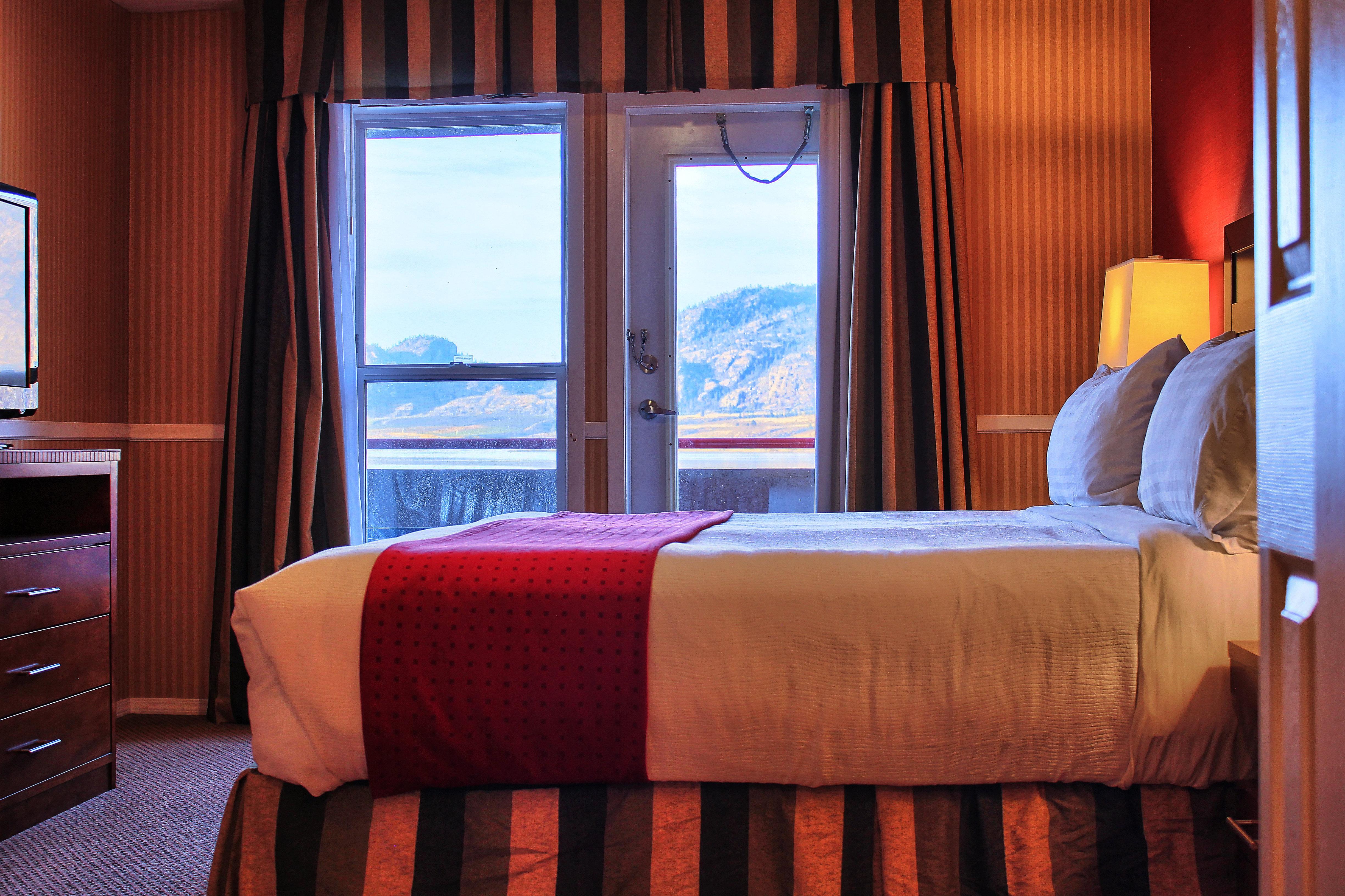 Holiday Inn Hotel & Suites Osoyoos By Ihg Экстерьер фото
