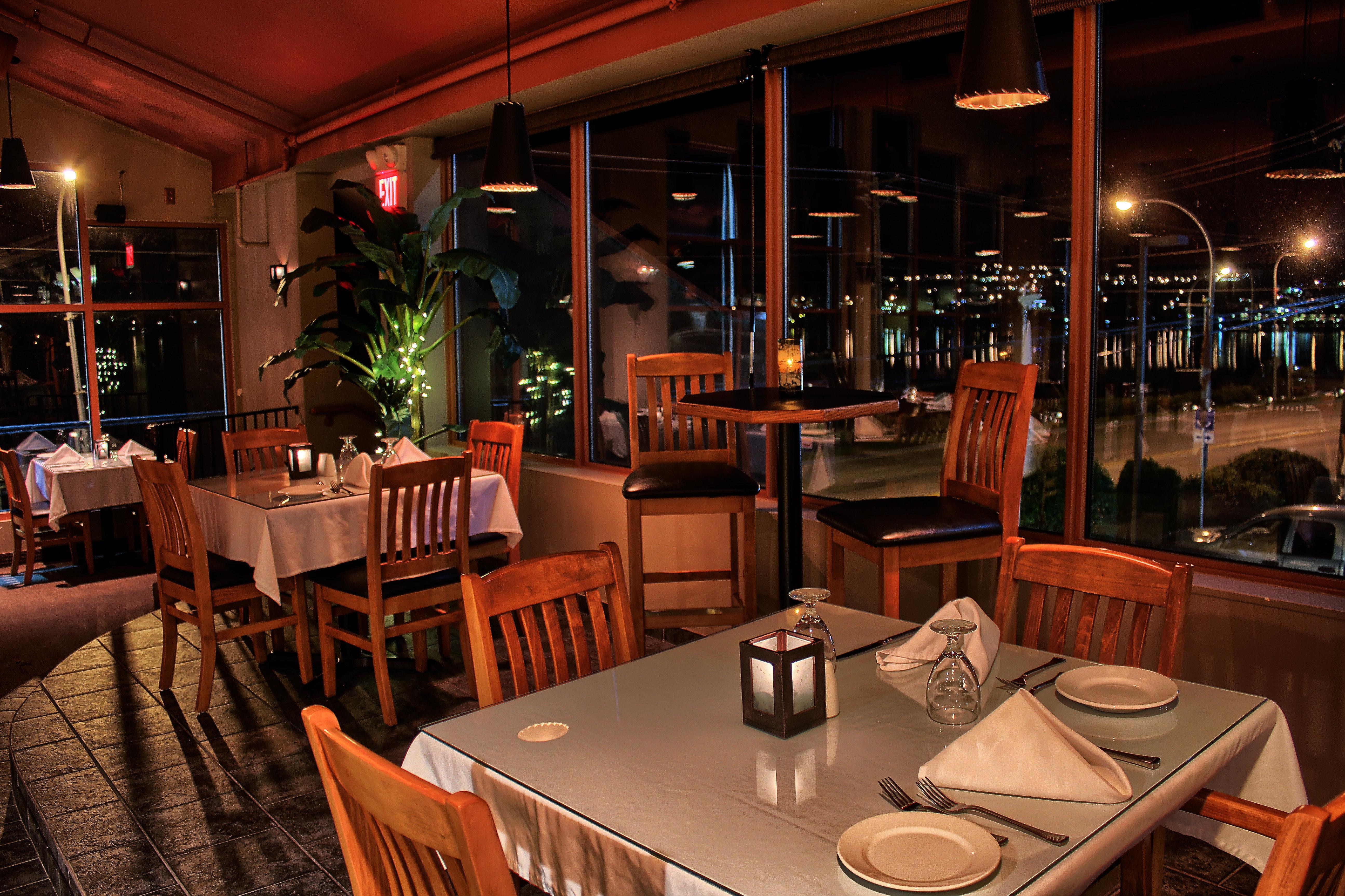 Holiday Inn Hotel & Suites Osoyoos By Ihg Экстерьер фото