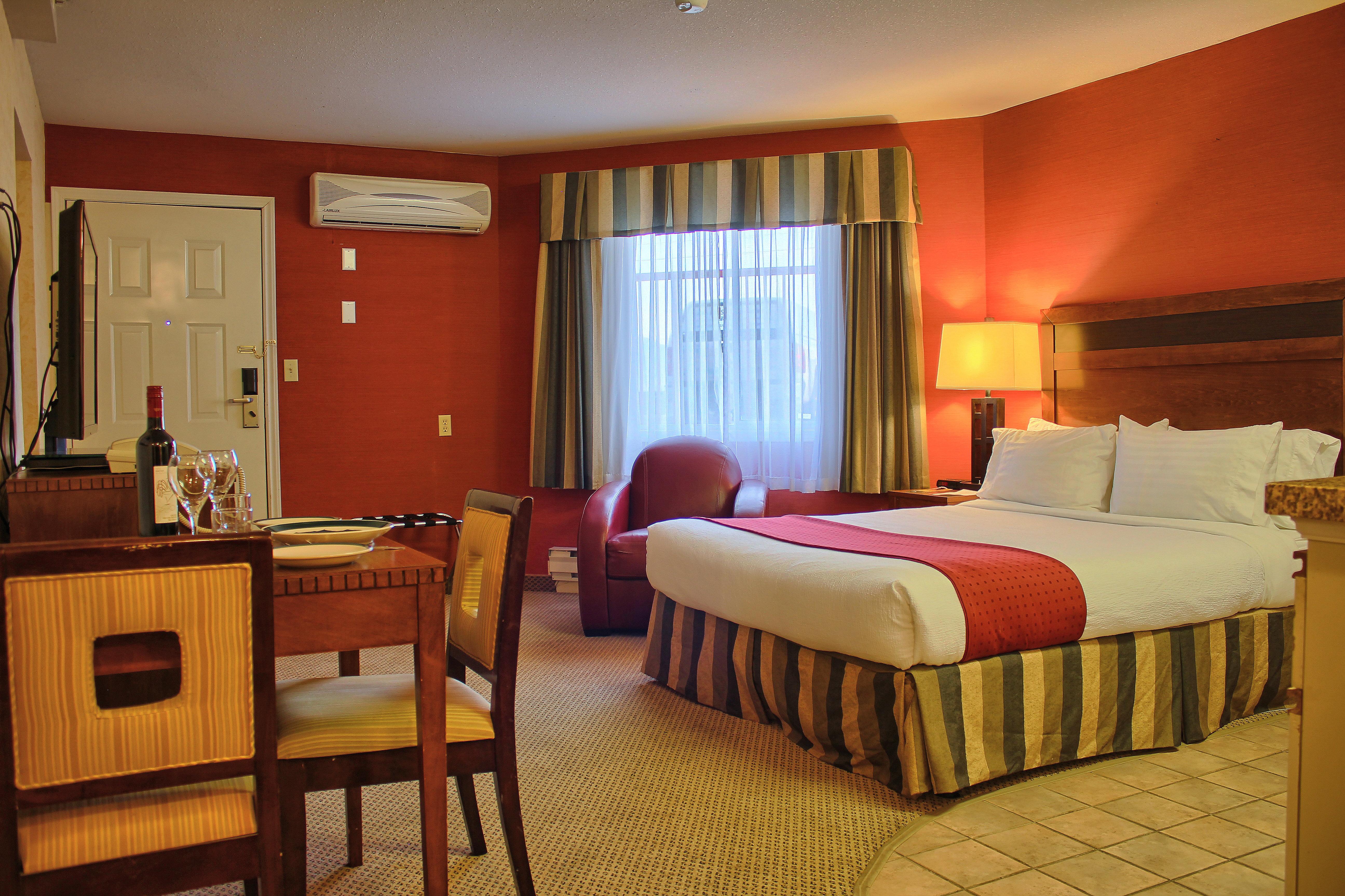 Holiday Inn Hotel & Suites Osoyoos By Ihg Экстерьер фото