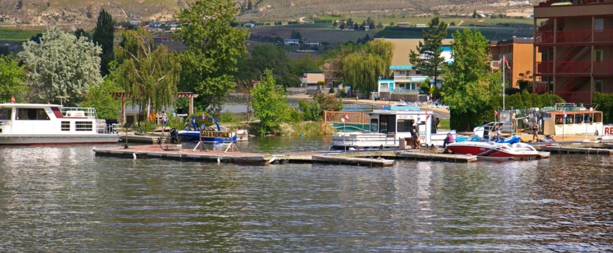 Holiday Inn Hotel & Suites Osoyoos By Ihg Экстерьер фото